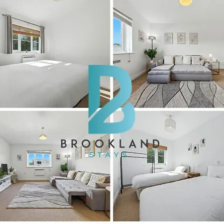 Апартаменти Two Bedroom Flat By Brookland Serviced Short Lets With Free Wifi *