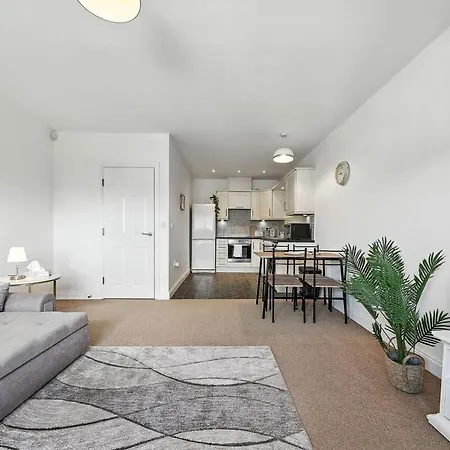 Two Bedroom Flat By Brookland Serviced Short Lets With Free Wifi Apartman *