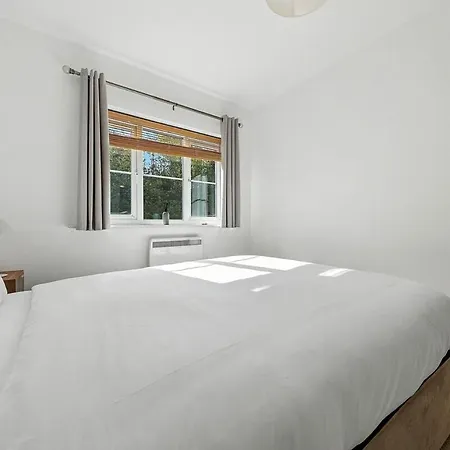 Two Bedroom Flat By Brookland Serviced Short Lets With Free Wifi Apartman