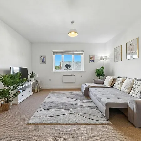 Apartman Two Bedroom Flat By Brookland Serviced Short Lets With Free Wifi *