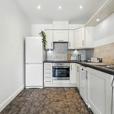 Two Bedroom Flat By Brookland Serviced Short Lets With Free Wifi Apartman