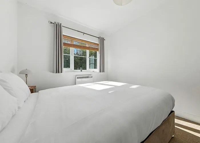 Two Bedroom Flat By Brookland Serviced Short Lets With Free Wifi Apartment